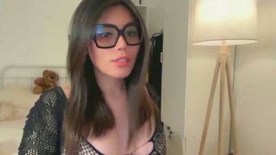 _Meganvalle live cam on Cam4