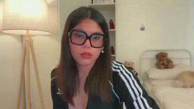 _Meganvalle live cam on Cam4