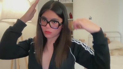 _Meganvalle live cam on Cam4
