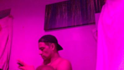_UGLYAF live cam on Cam4