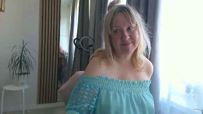 _YourAngel live cam on Cam4