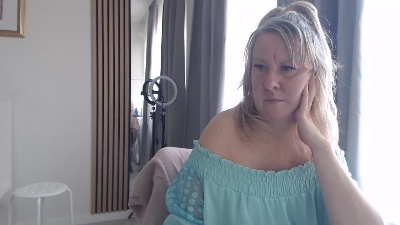 _YourAngel live cam on Cam4