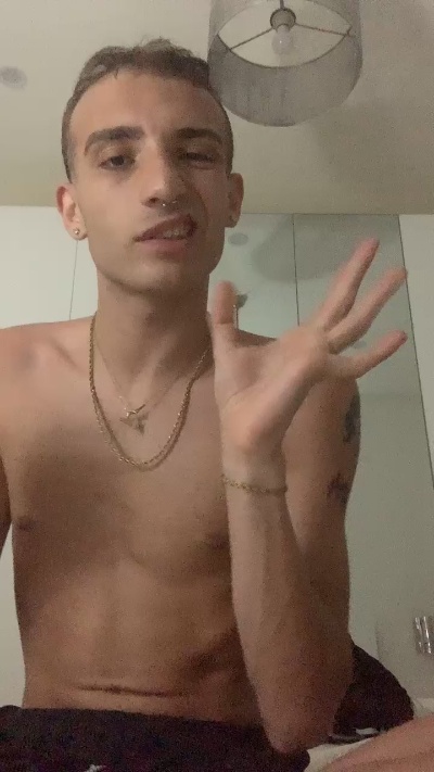 __Matteo_ live cam on Cam4
