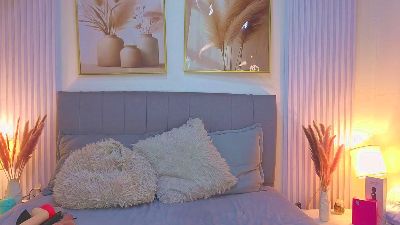 _lara1 live cam on Cam4