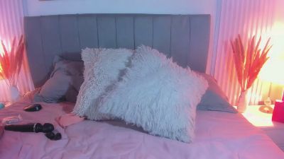 _lara1 live cam on Cam4