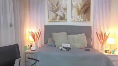 _lara1 live cam on Cam4