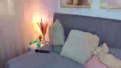 _lara1 live cam on Cam4