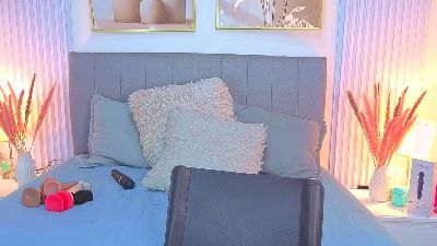 _lara1 live cam on Cam4
