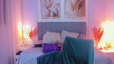 _lara1 live cam on Cam4