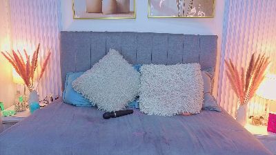 _lara1 live cam on Cam4