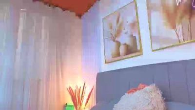 _lara1 live cam on Cam4