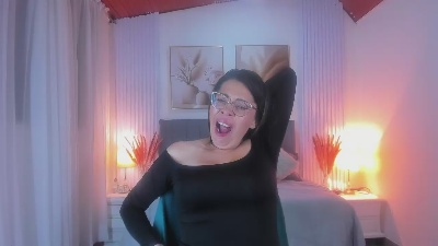 _lara1 live cam on Cam4
