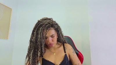 _lili_rose_ live cam on Cam4
