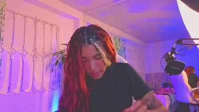_lili_rose_ live cam on Cam4