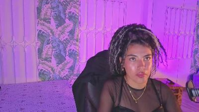 _lili_rose_ live cam on Cam4