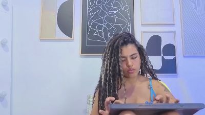 _lili_rose_ live cam on Cam4