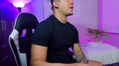 _robertobaggio live cam on Cam4