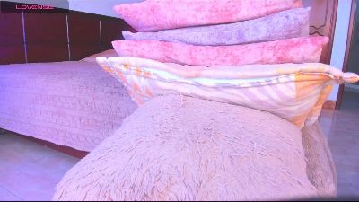 _shantall_777 live cam on Cam4