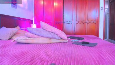 _shantall_777 live cam on Cam4