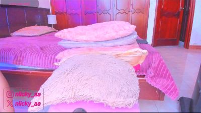 _shantall_777 live cam on Cam4