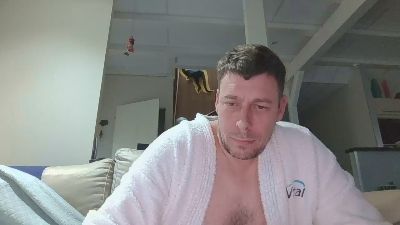a_moure live cam on Cam4
