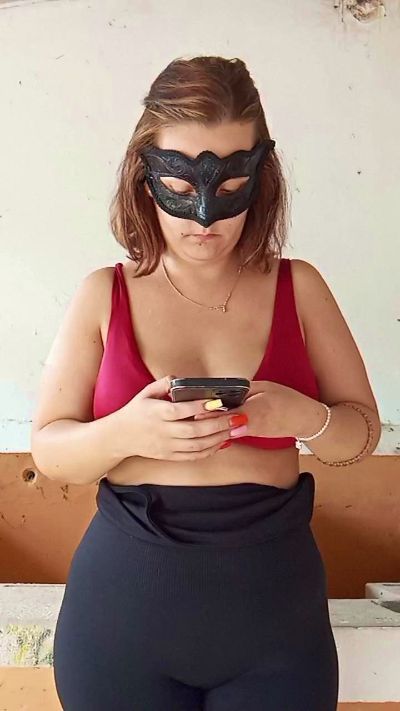 a_tua_ruivatuga live cam on Cam4