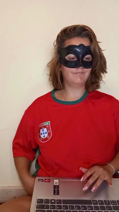 a_tua_ruivatuga live cam on Cam4