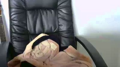 aaaah_sexy25 live cam on Cam4