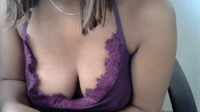 aaaah_sexy25 live cam on Cam4