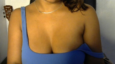 aaaah_sexy25 live cam on Cam4