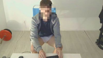 aaaguyyyy live cam on Cam4