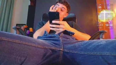 aalejo_gray live cam on Cam4