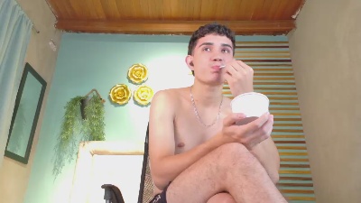 aalejo_gray live cam on Cam4