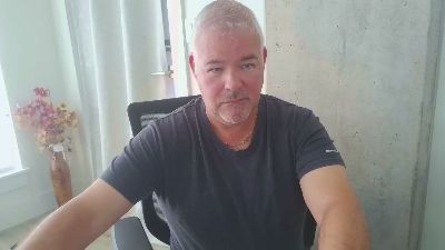 aarosteev live cam on Cam4