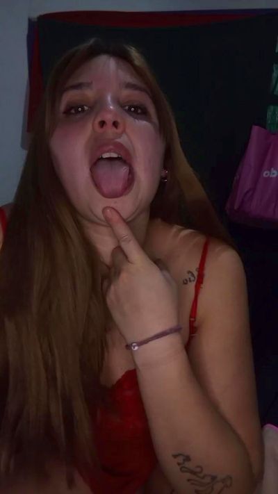 abyfoxy1 live cam on Cam4