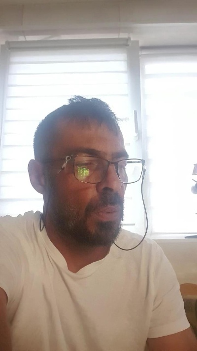 abyssboy352 live cam on Cam4