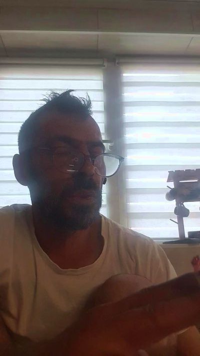 abyssboy352 live cam on Cam4