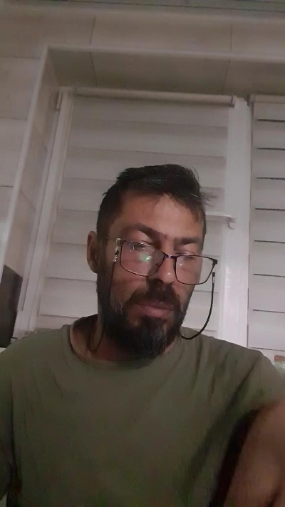 abyssboy352 live cam on Cam4