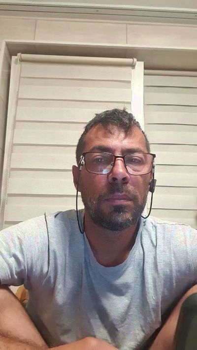 abyssboy352 live cam on Cam4