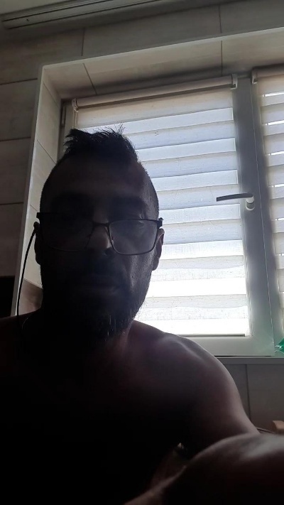 abyssboy352 live cam on Cam4