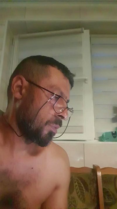 abyssboy352 live cam on Cam4