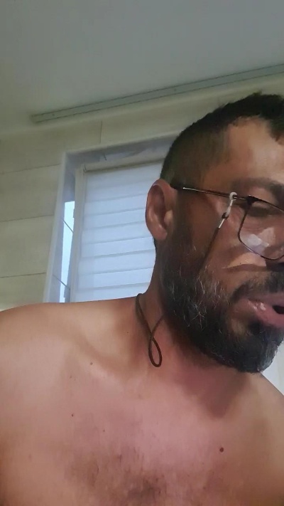 abyssboy352 live cam on Cam4