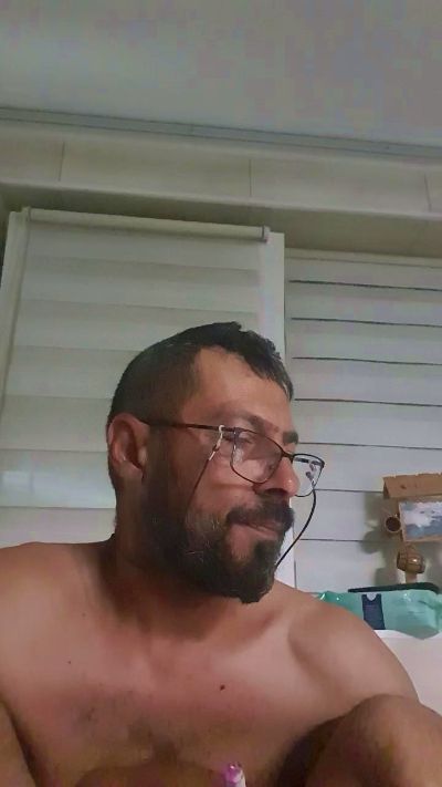 abyssboy352 live cam on Cam4