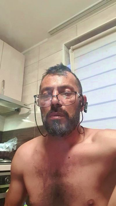 abyssboy352 live cam on Cam4