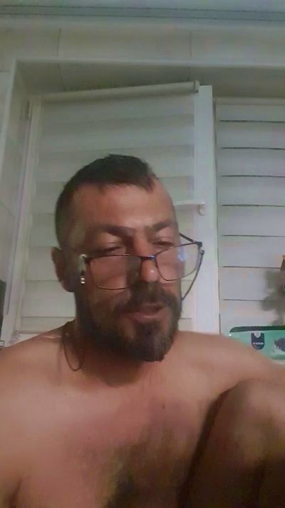abyssboy352 live cam on Cam4