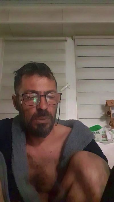 abyssboy352 live cam on Cam4