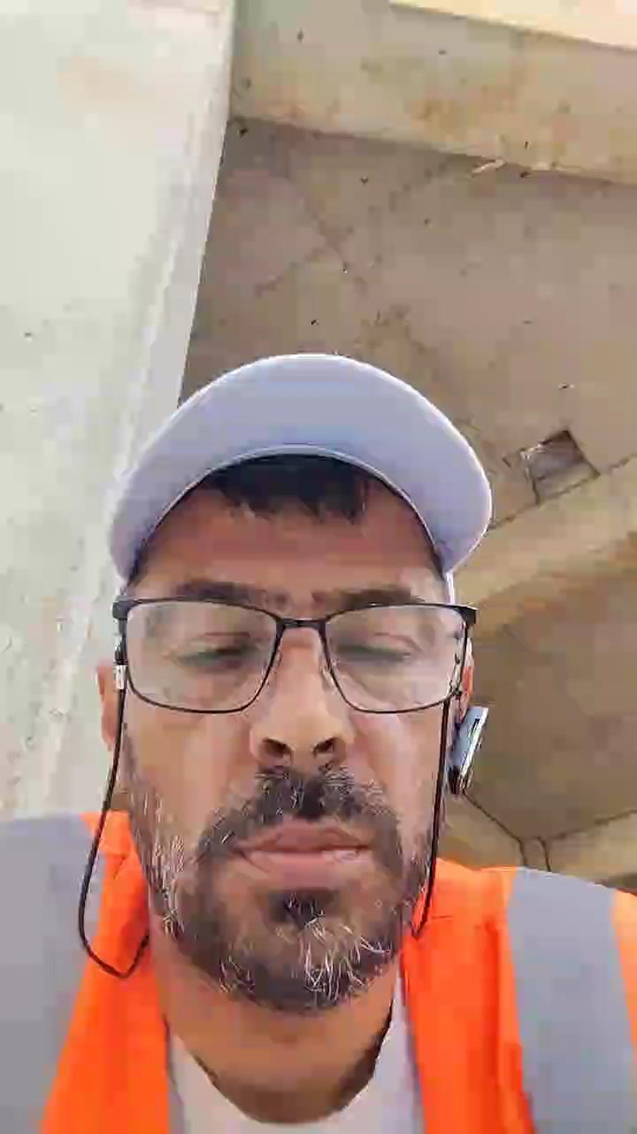 abyssboy352 live cam on Cam4