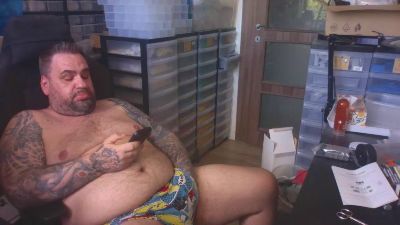 ac_slide84 live cam on Cam4