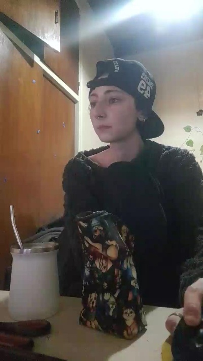 actresshine live cam on Cam4