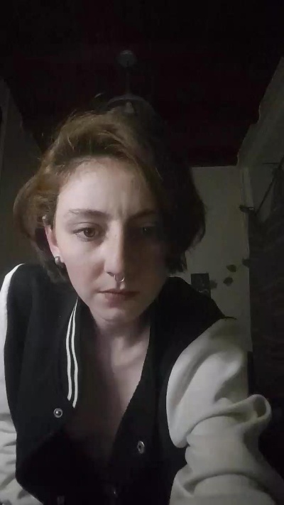 actresshine live cam on Cam4